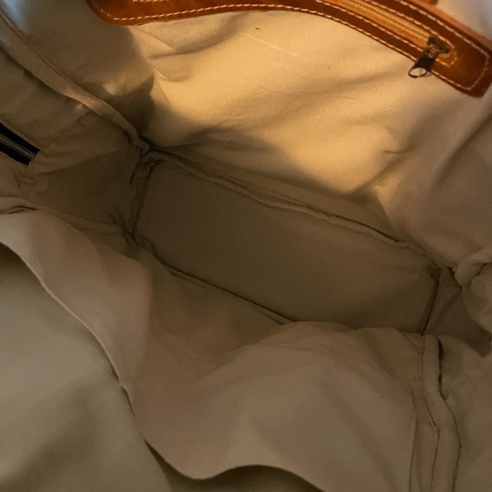 Gorgeous backpack - Picture 4 of 5